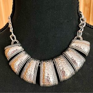 VTG Silver Hammered Bib Necklace Liquid Metal Goth Glam Western Choker 19” OS